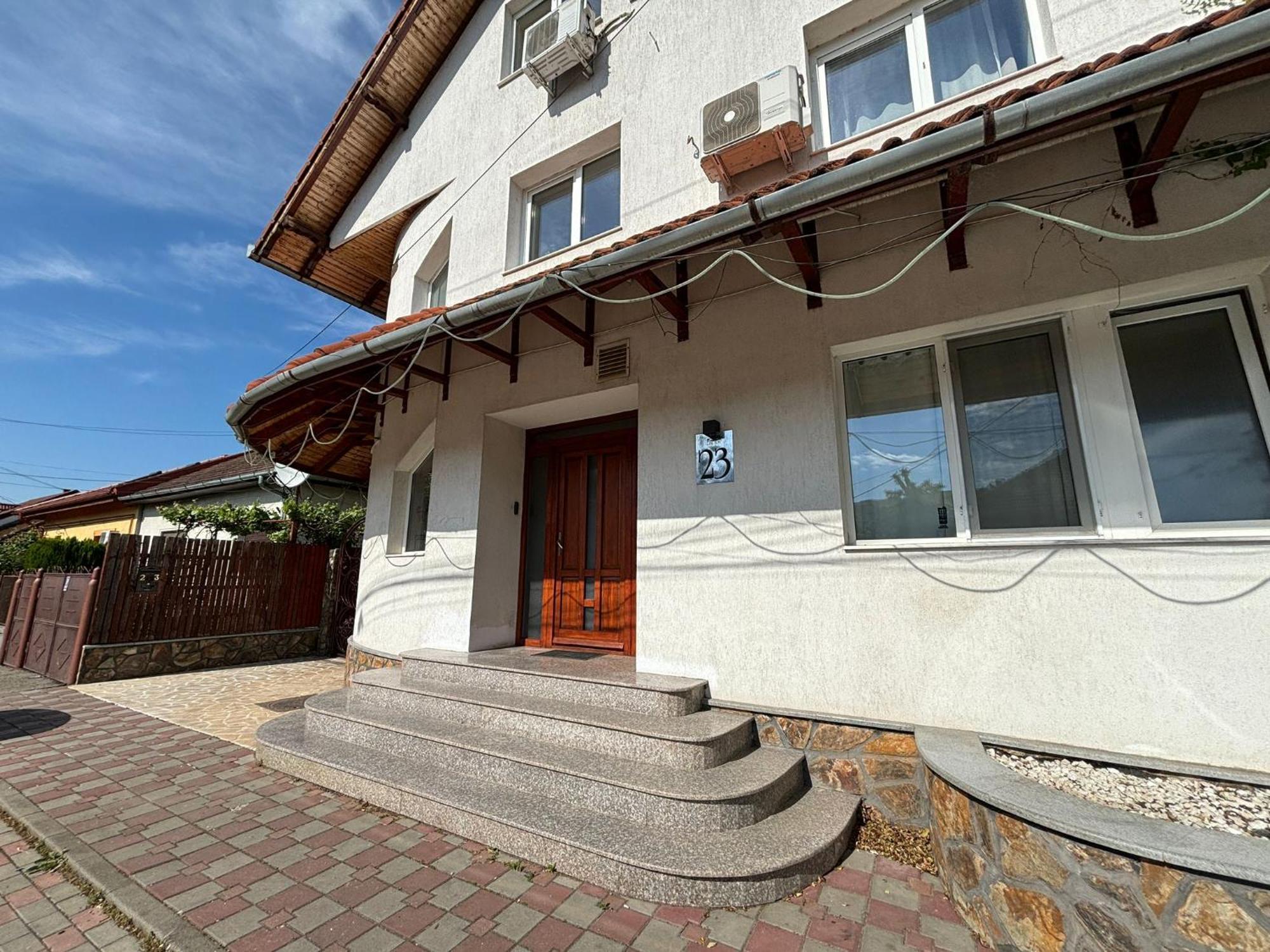 Vila Daddy Déva Kültér fotó